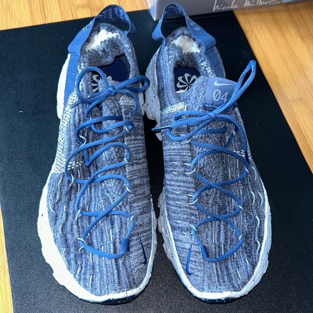Nike Space Hippie 04